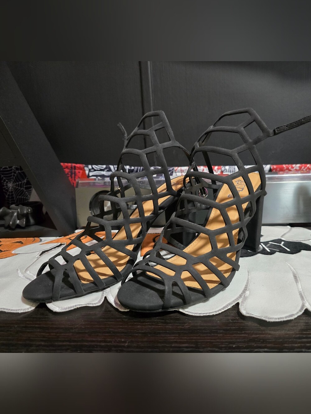 Brash Caged Heels 8.5